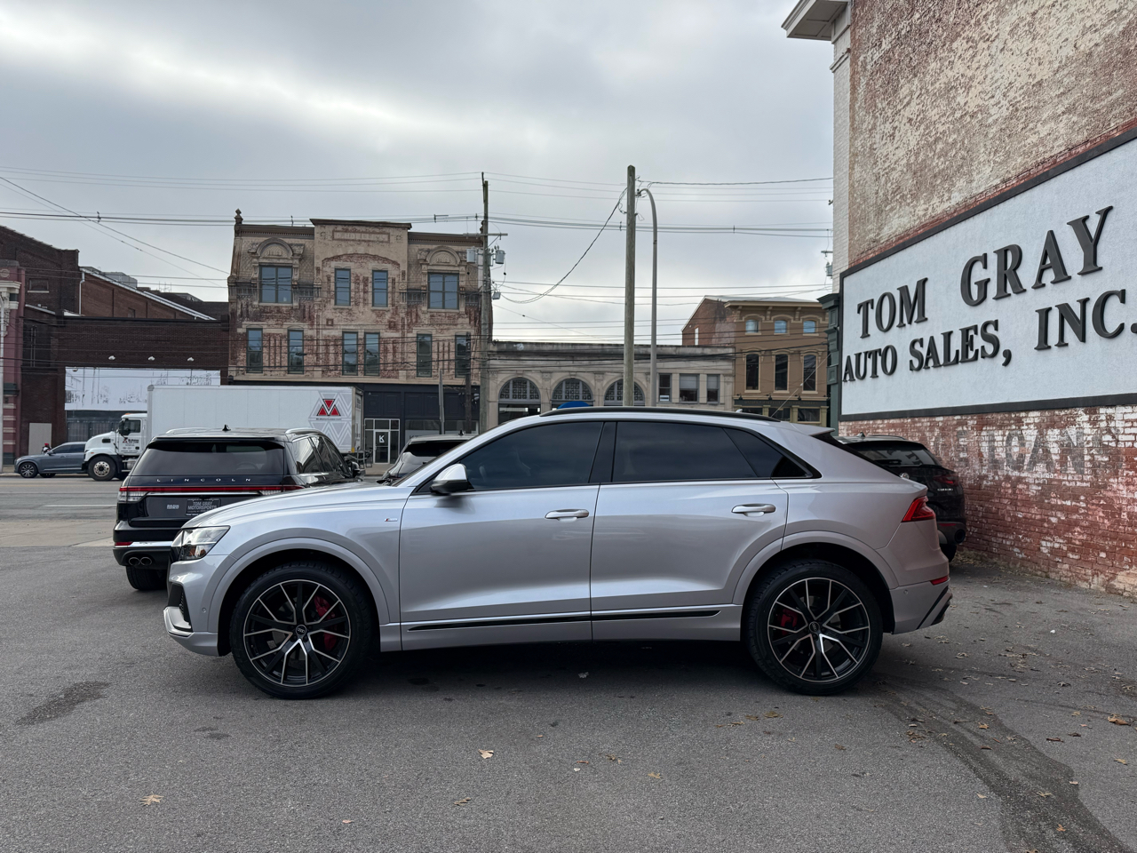 Audi Q8 Premium Plus 55 TFSI quattro 2021