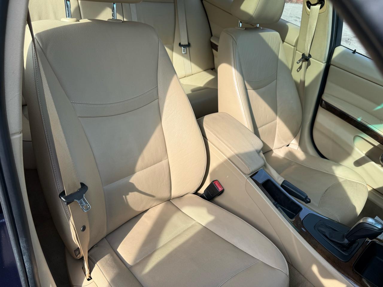 BMW 3 Series 4dr Sdn 328i xDrive AWD 2011