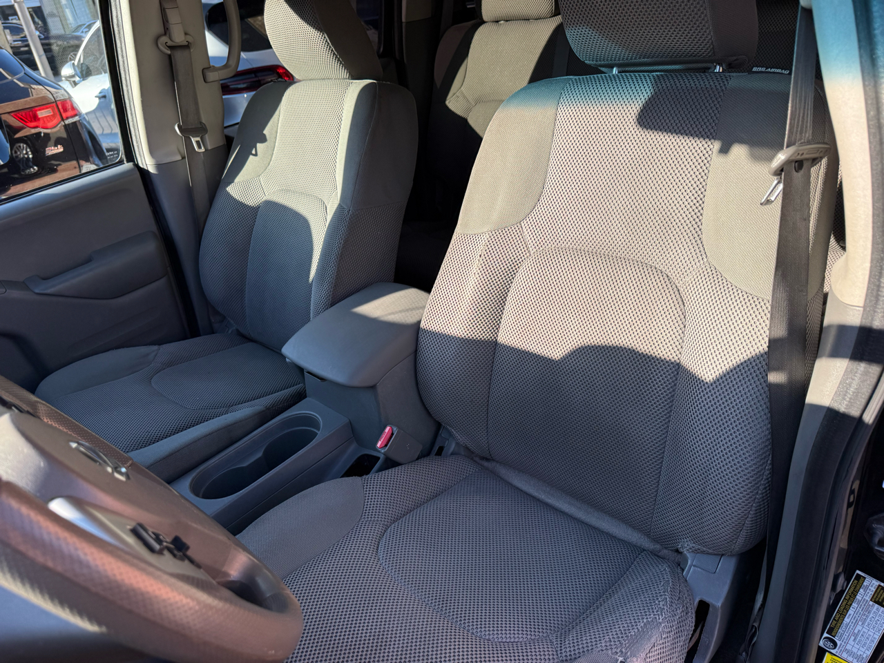 Nissan Frontier 4WD Crew Cab SWB Auto SV 2016