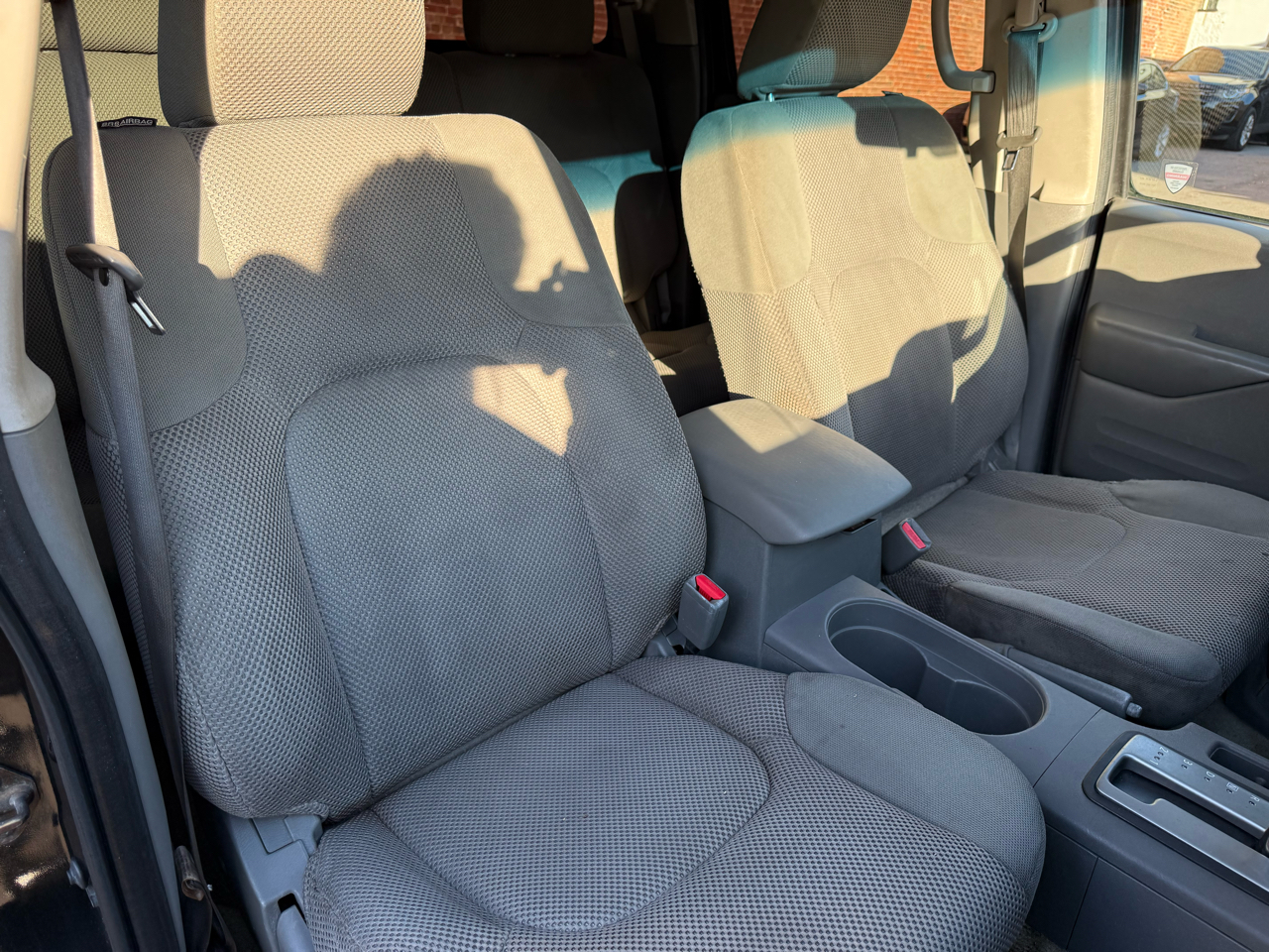 Nissan Frontier 4WD Crew Cab SWB Auto SV 2016