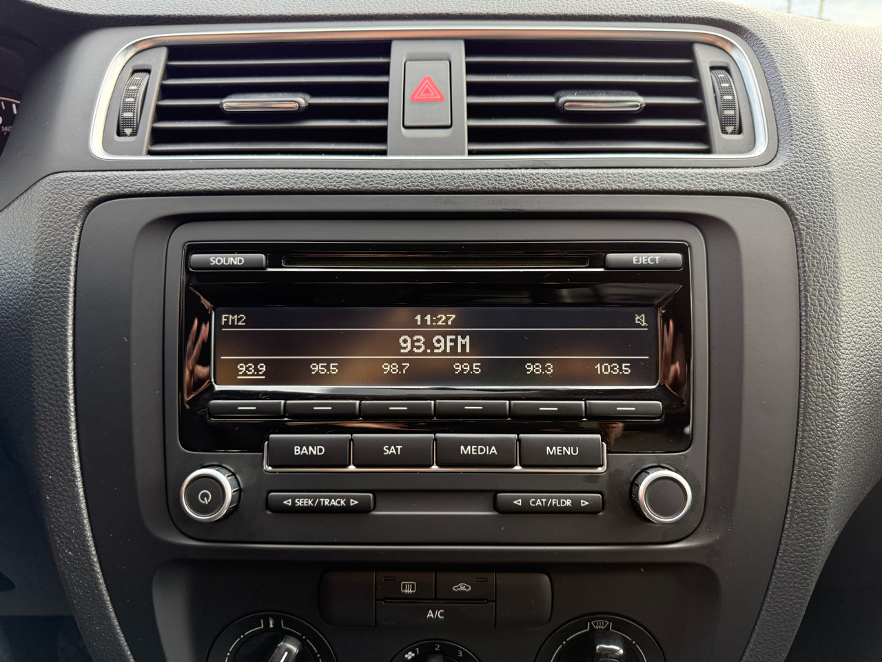 Volkswagen Jetta Sedan 4dr Auto SE PZEV 2014