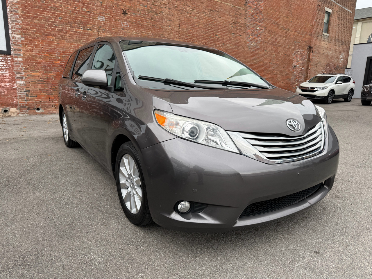 Toyota Sienna  2012