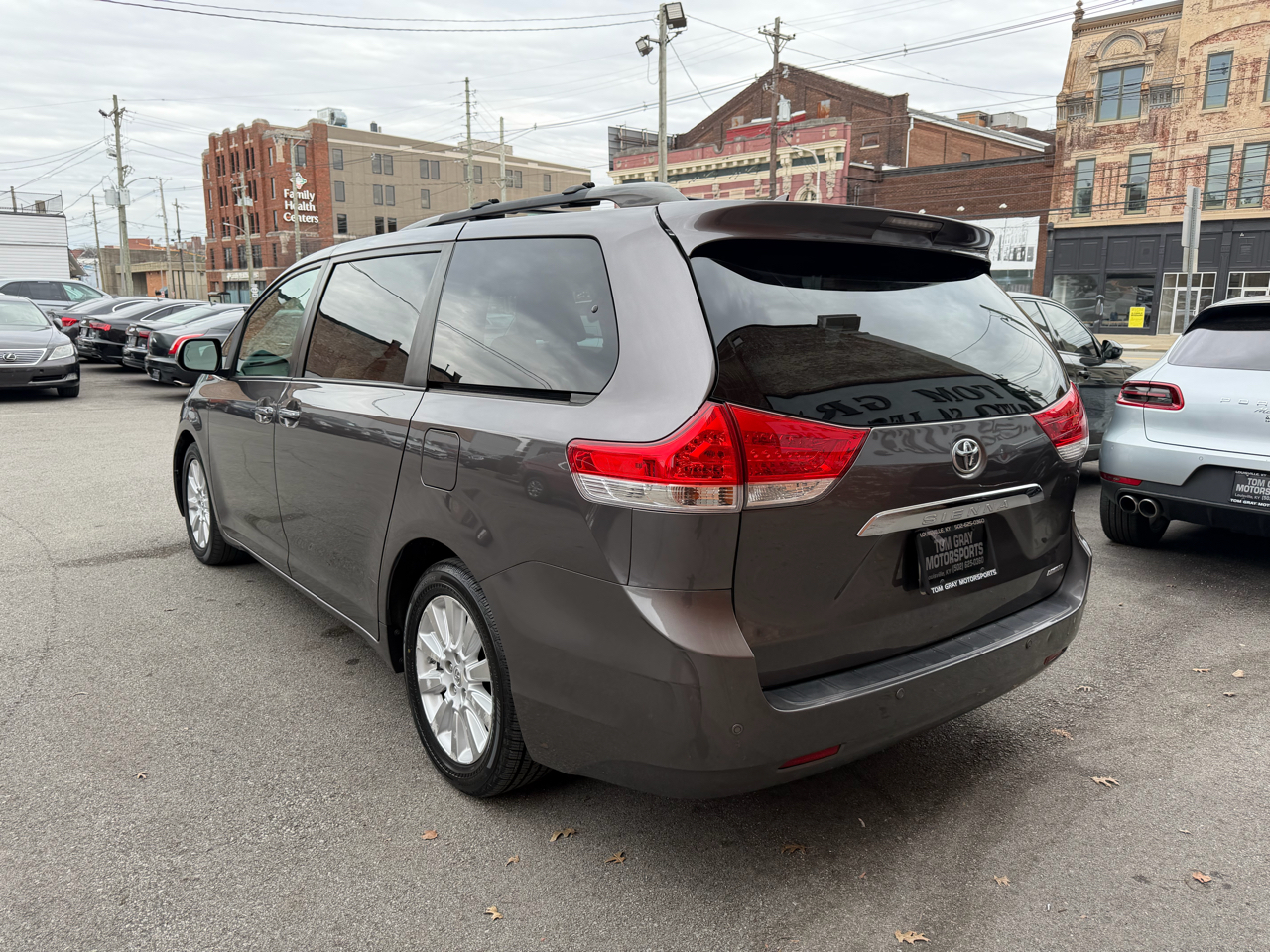 Toyota Sienna  2012