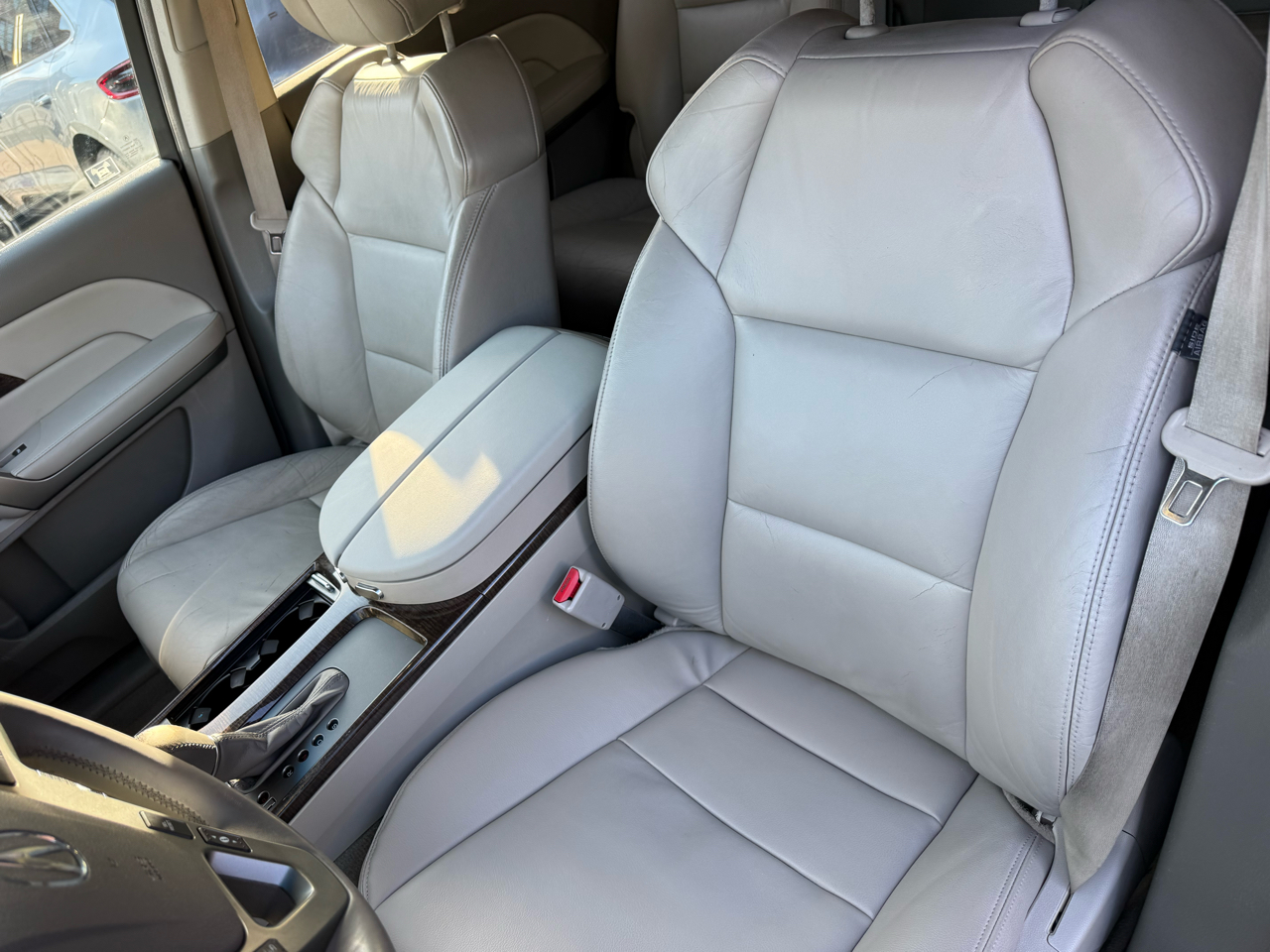 Acura MDX AWD 4dr 2010