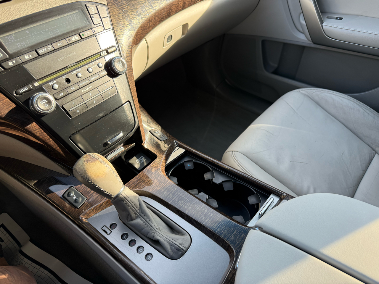 Acura MDX AWD 4dr 2010