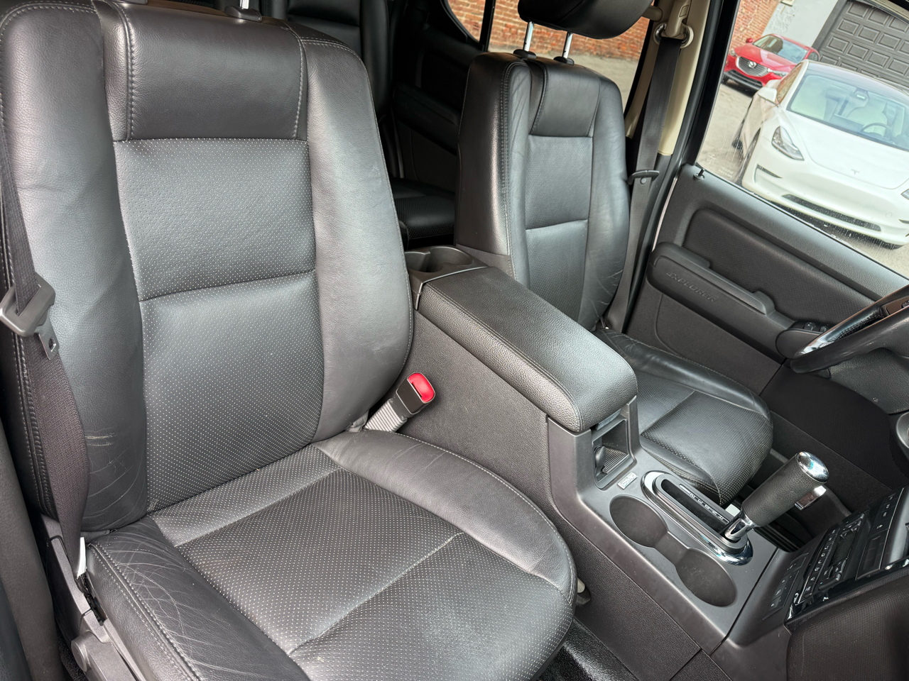 Ford Explorer Sport Trac AWD 4dr Limited 2010