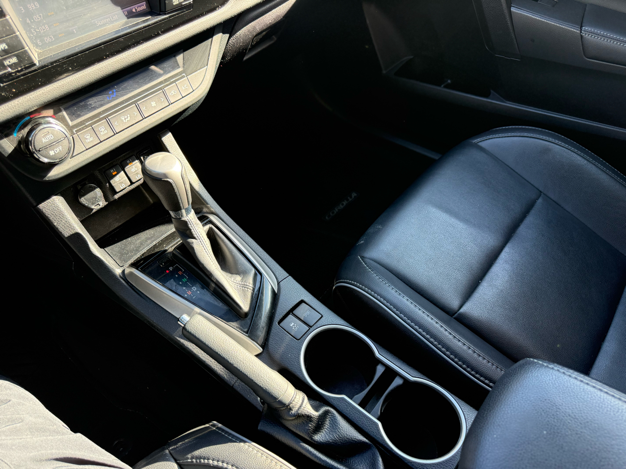 Toyota Corolla 4dr Sdn CVT S w/Special Edition Pkg (Natl) 2016