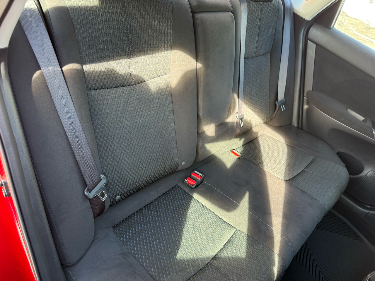 Nissan Sentra 4dr Sdn I4 CVT SR 2013