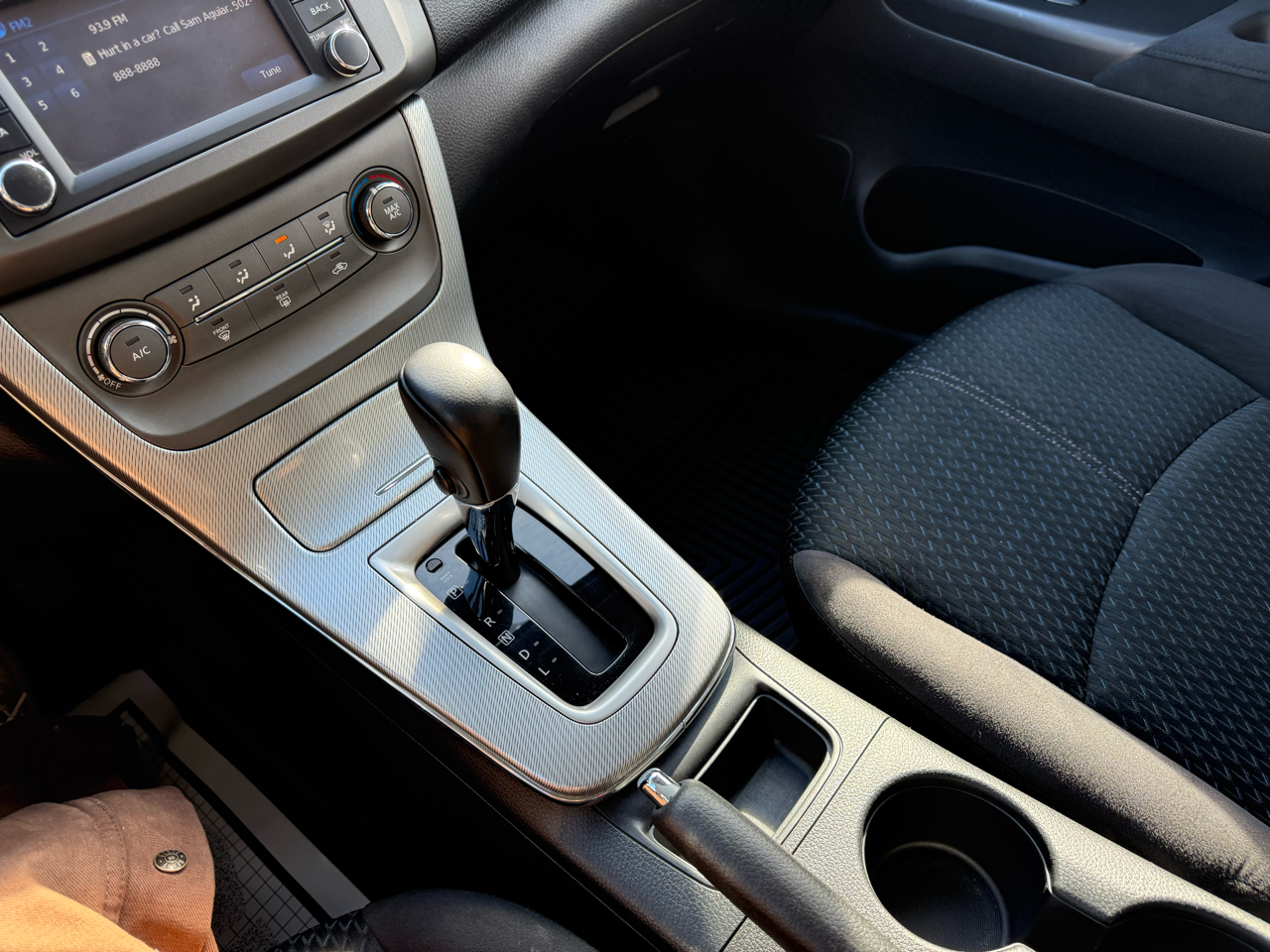 Nissan Sentra 4dr Sdn I4 CVT SR 2013