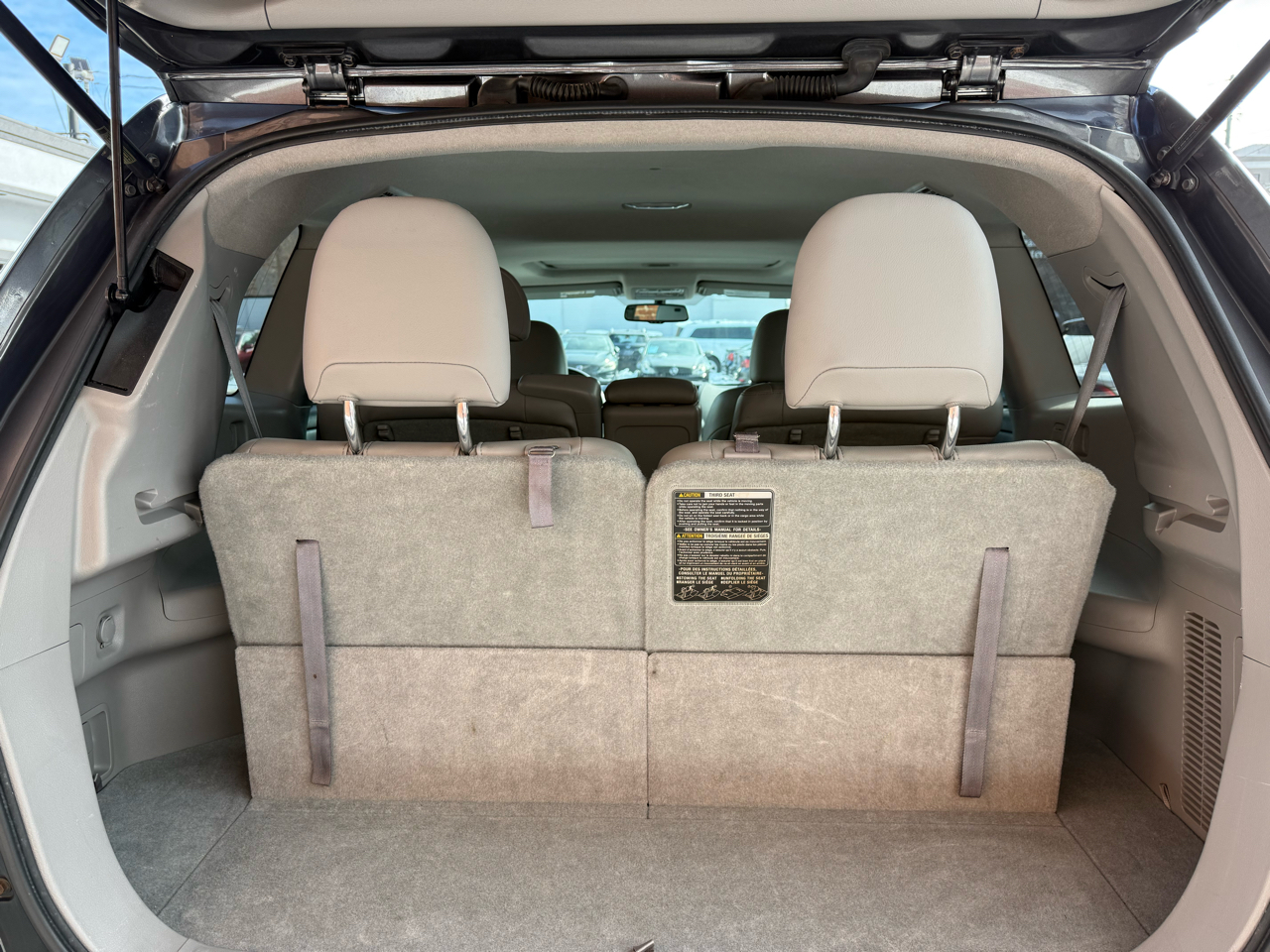 Toyota Highlander 4WD 4dr V6 Limited (Natl) 2011