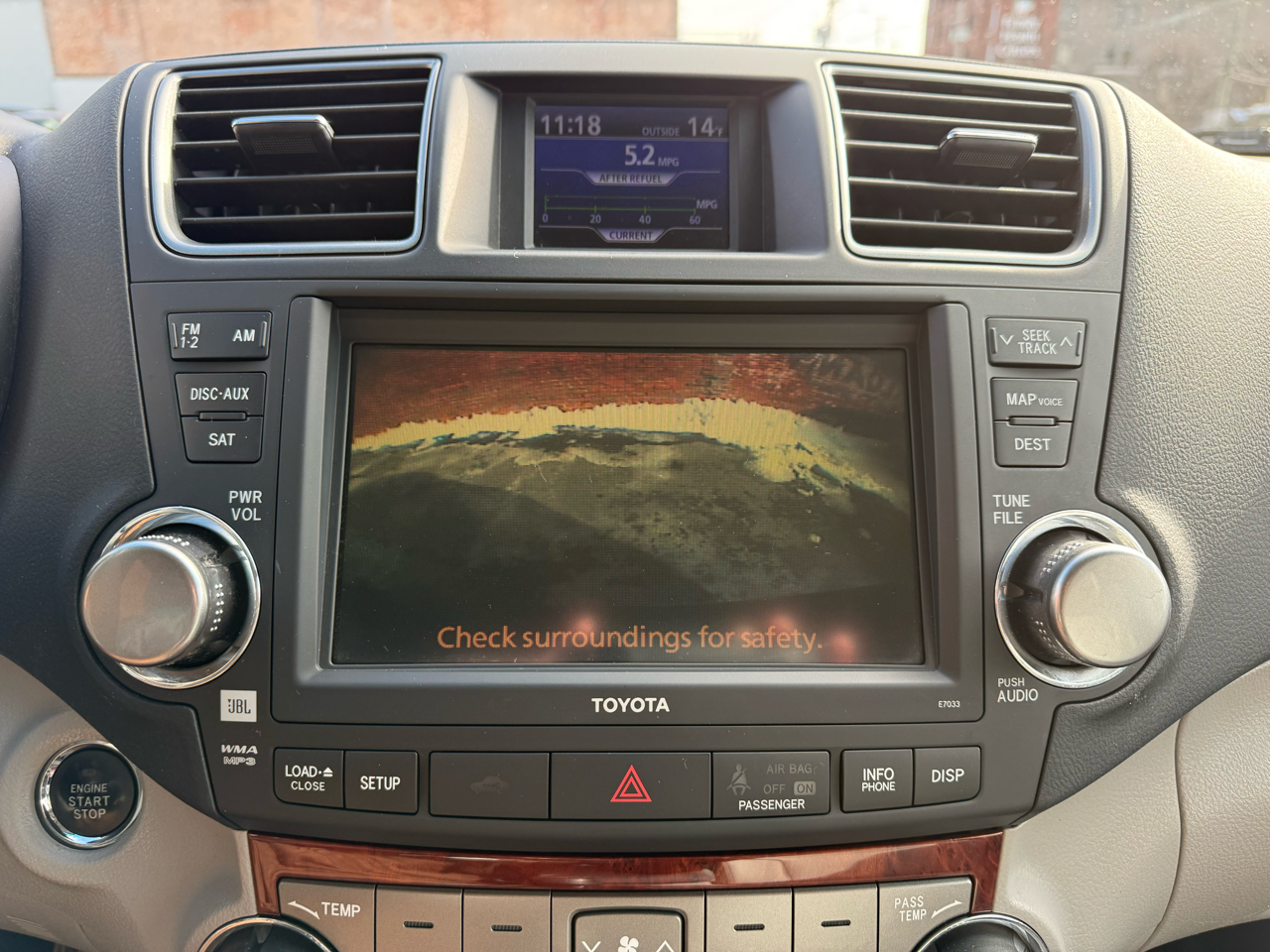 Toyota Highlander 4WD 4dr V6 Limited (Natl) 2011