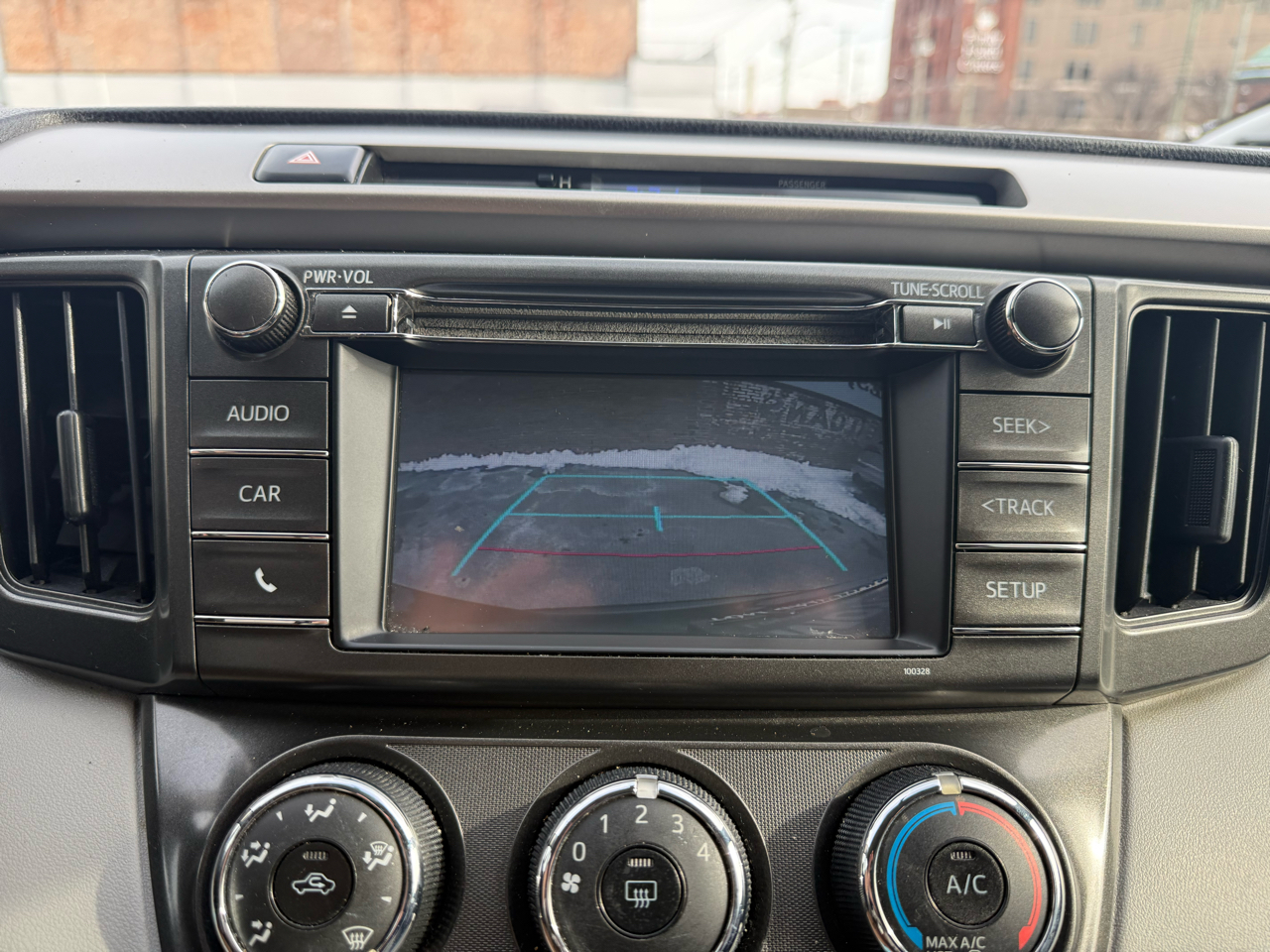 Toyota RAV4 AWD 4dr LE (Natl) 2015