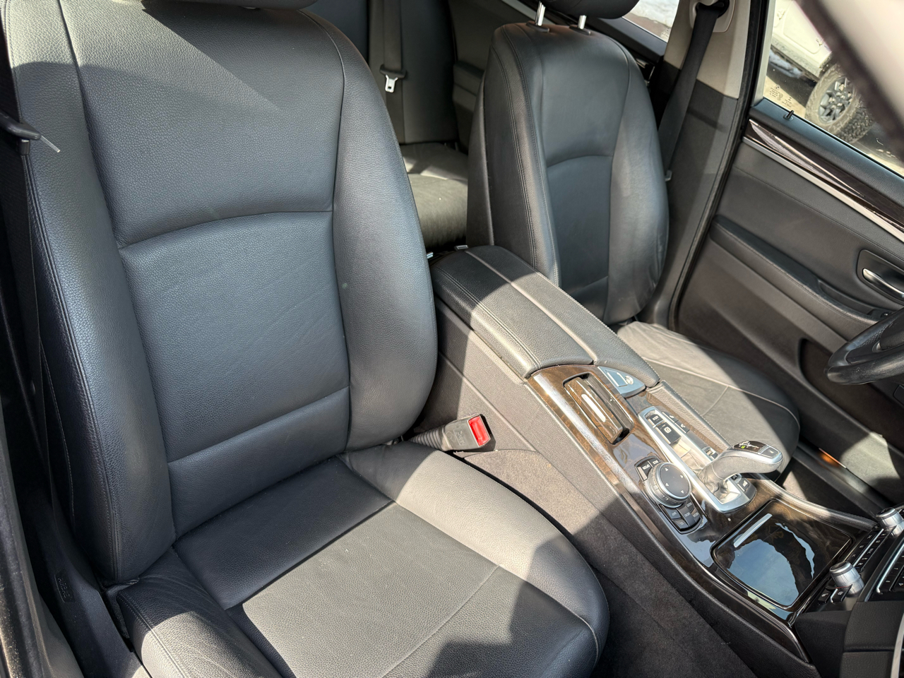 BMW 5 Series 4dr Sdn 528i xDrive AWD 2016