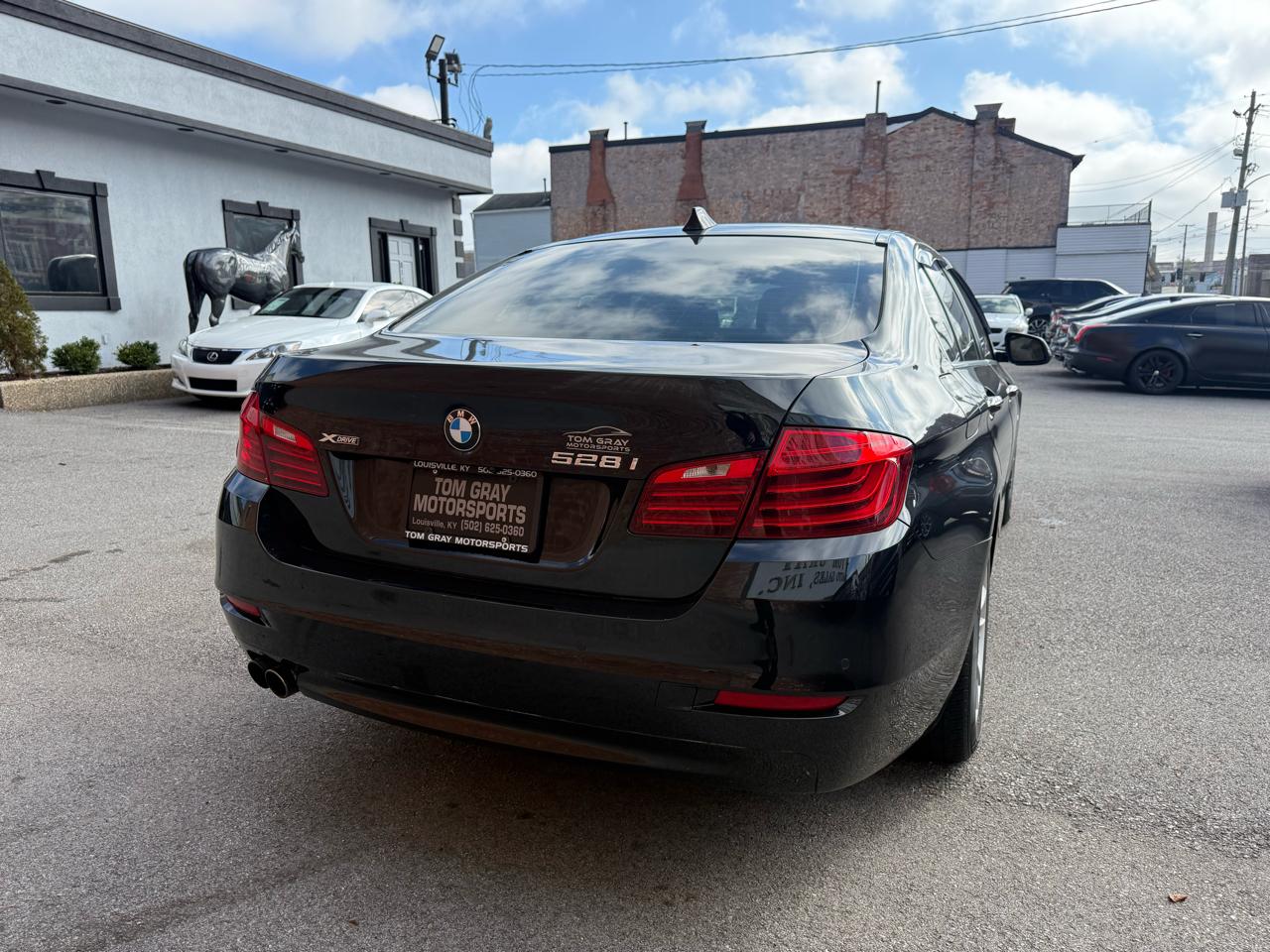 BMW 5 Series 4dr Sdn 528i xDrive AWD 2016