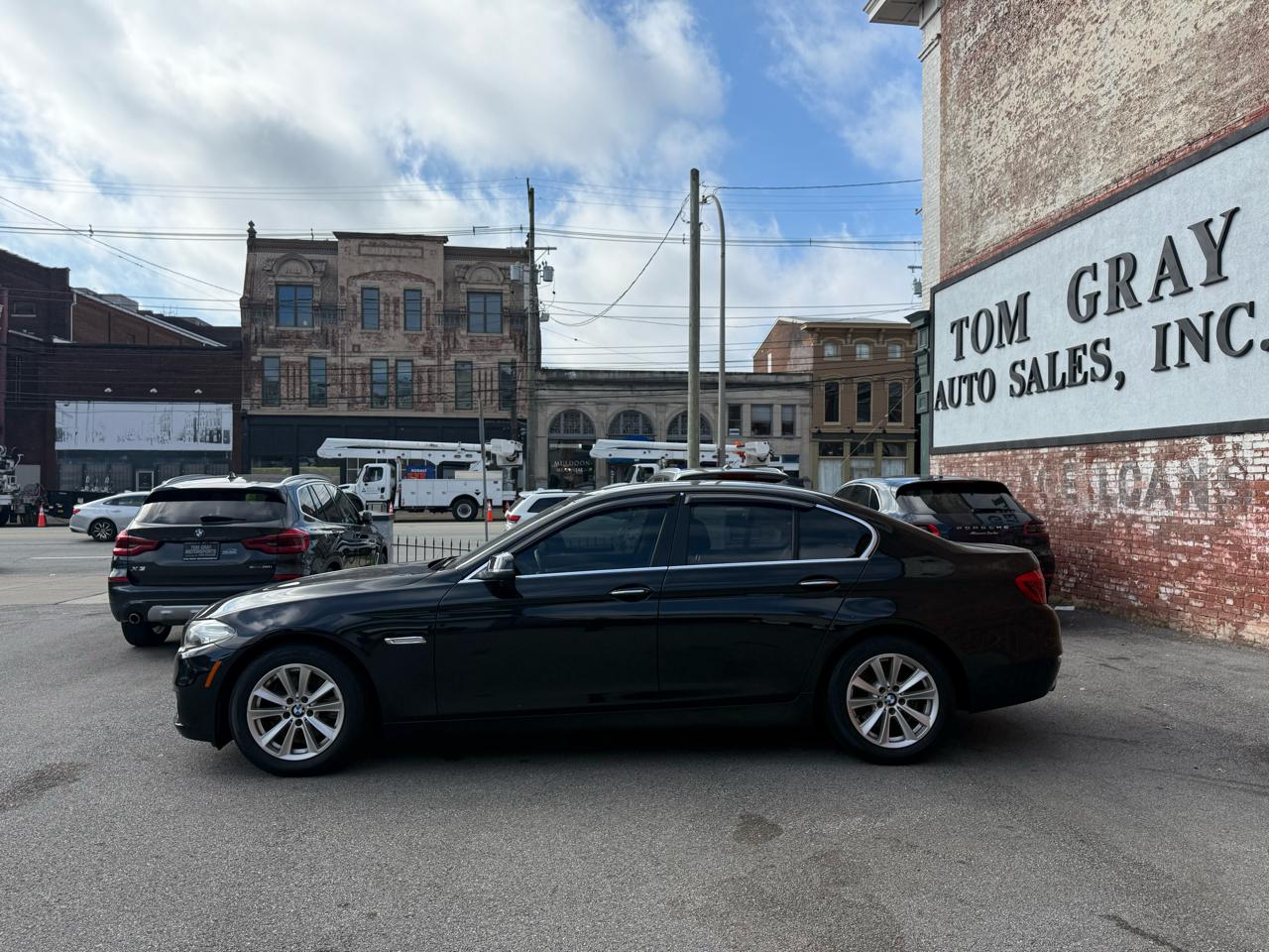 BMW 5 Series 4dr Sdn 528i xDrive AWD 2016