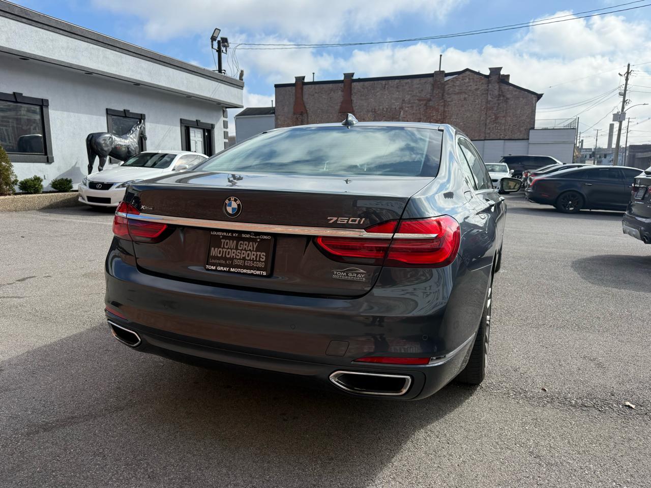 BMW 7 Series 4dr Sdn 750i xDrive AWD 2016