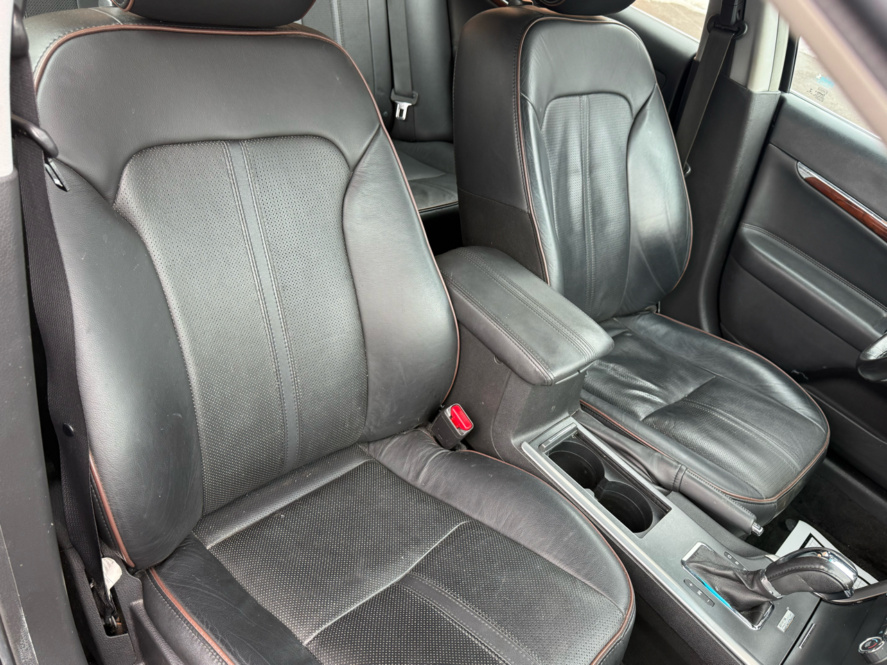 Lincoln MKZ 4dr Sdn FWD 2012