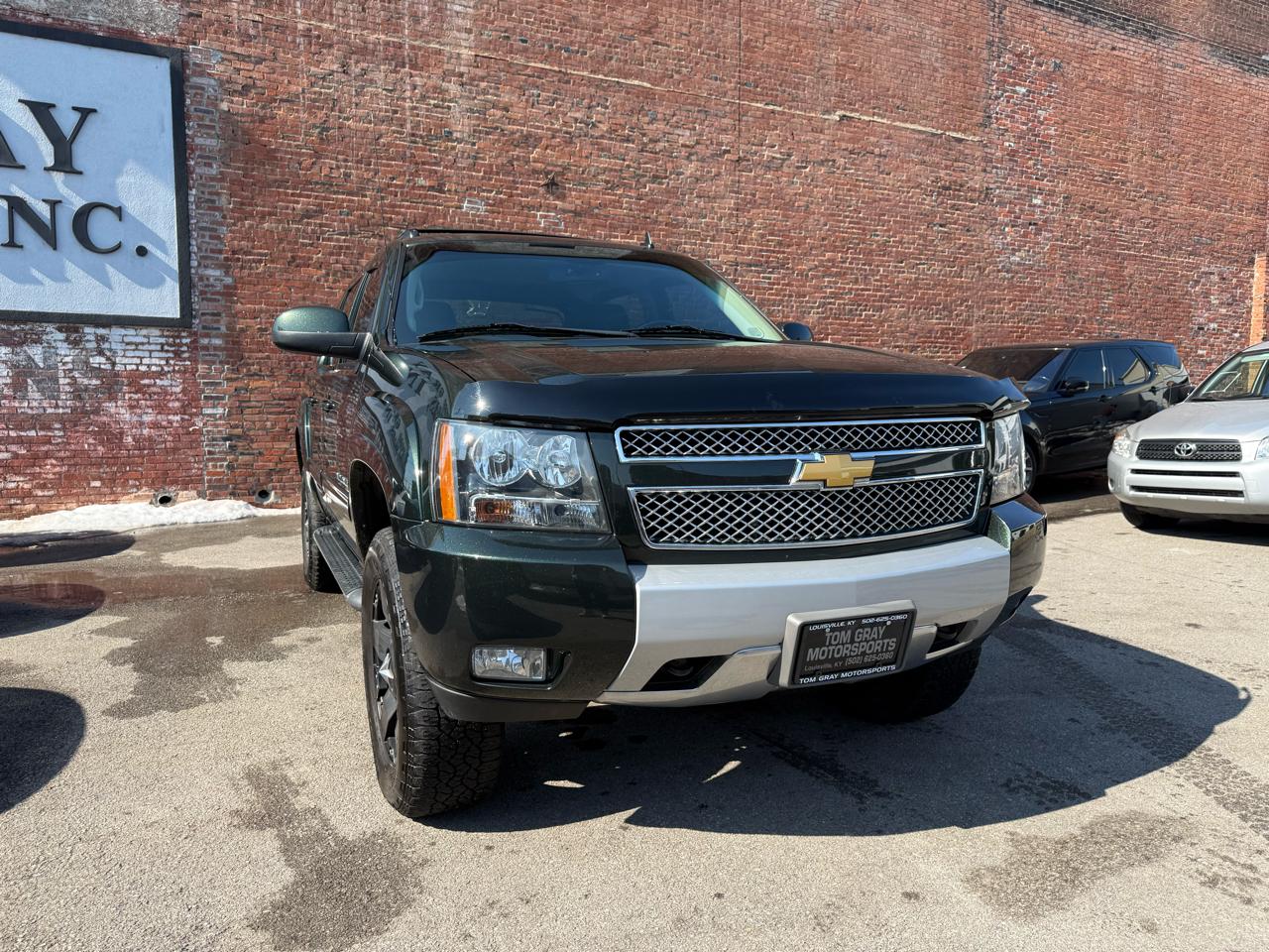 Chevrolet Avalanche 4WD Crew Cab LT 2013