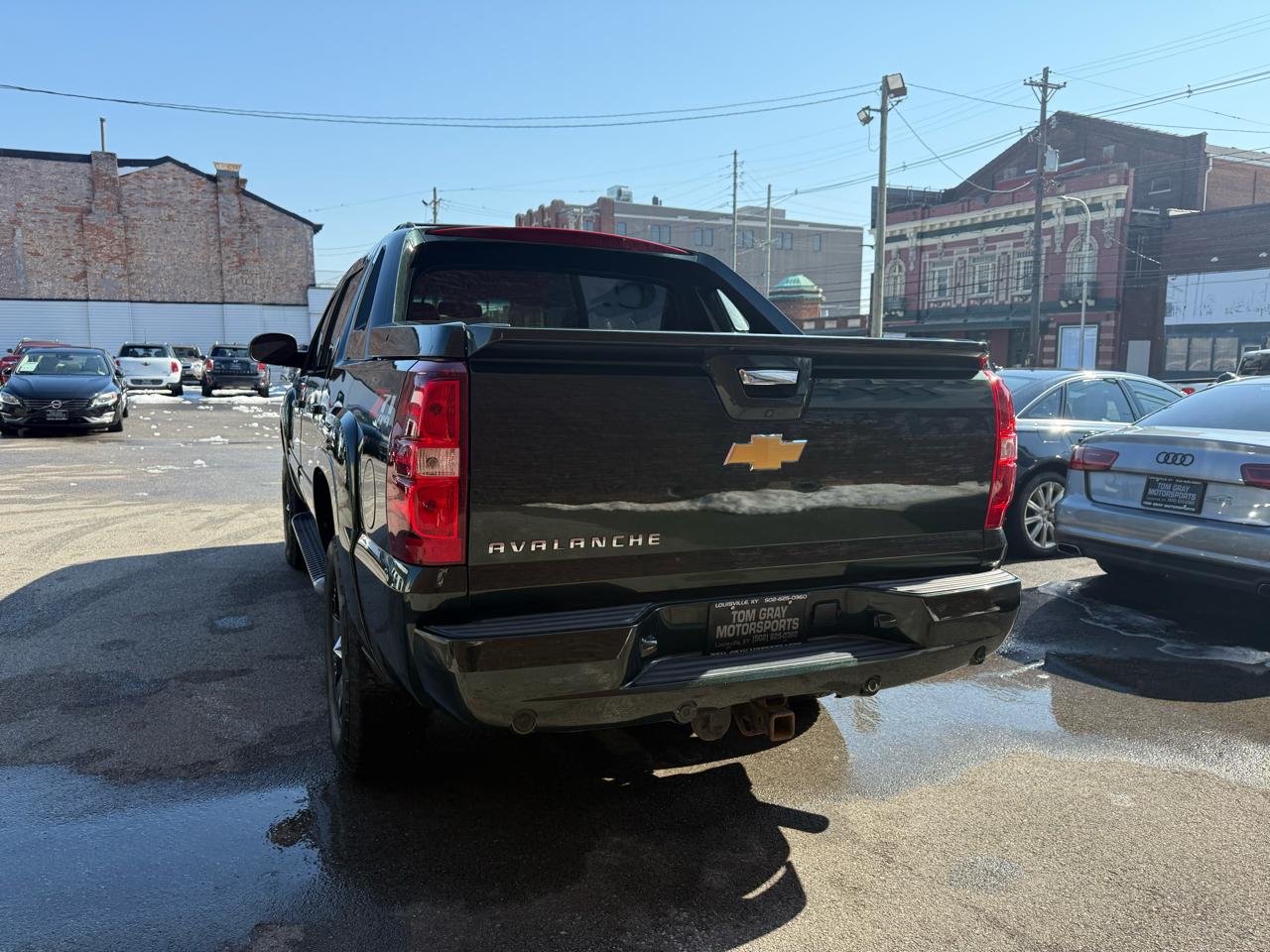 Chevrolet Avalanche 4WD Crew Cab LT 2013