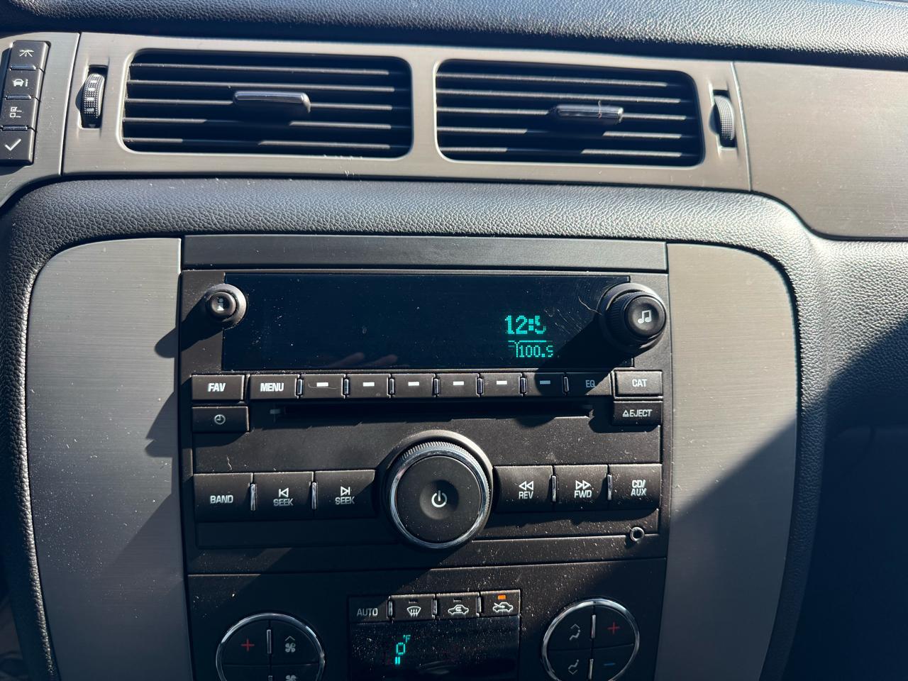 Chevrolet Avalanche 4WD Crew Cab LT 2013