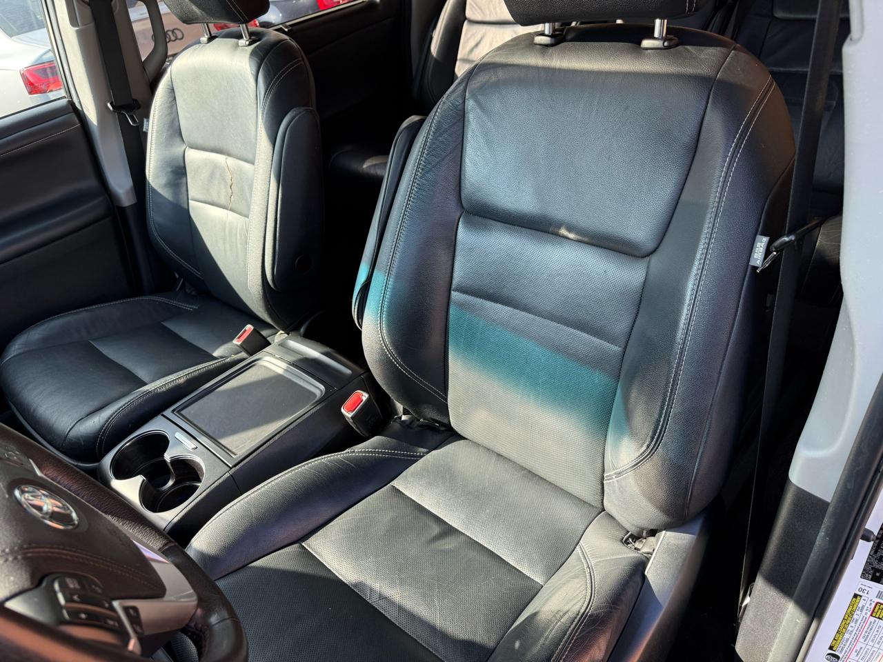 Toyota Sienna SE FWD 8-Passenger (Natl) 2017