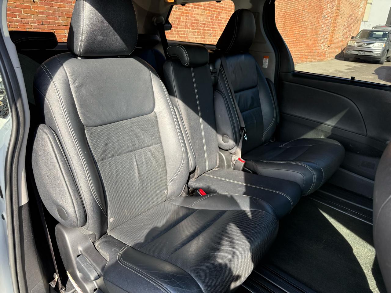 Toyota Sienna SE FWD 8-Passenger (Natl) 2017