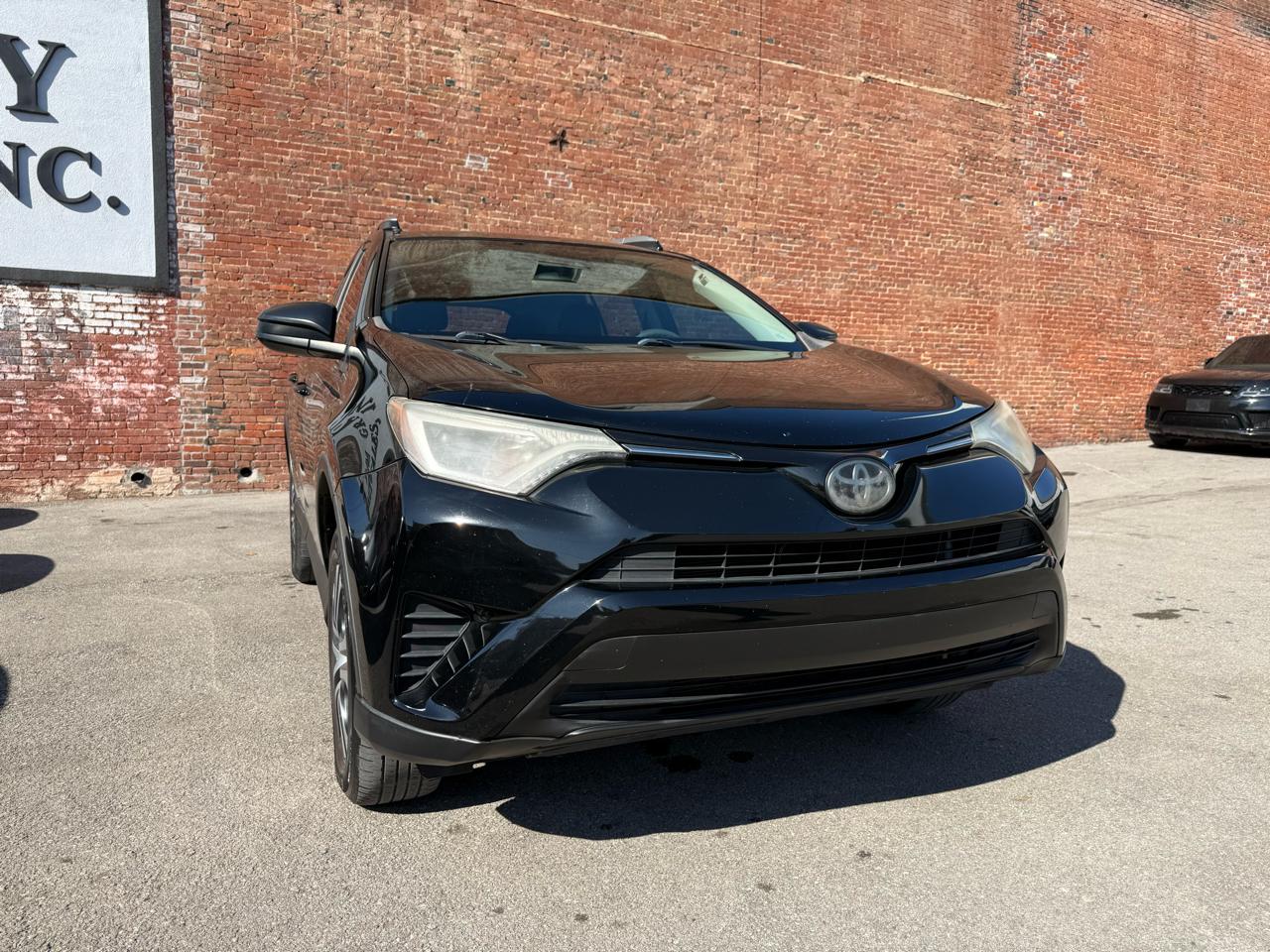 Toyota RAV4 LE 2018