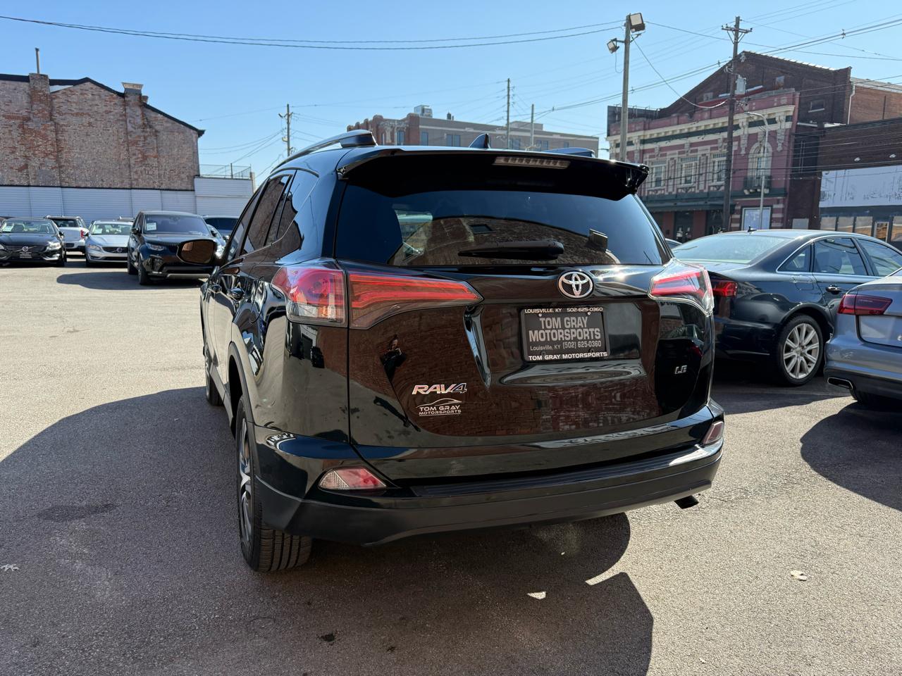 Toyota RAV4 LE 2018