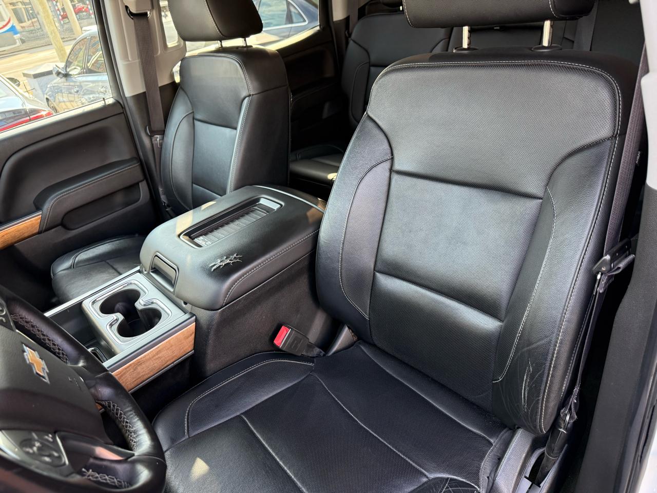 Chevrolet Silverado 1500 4WD Crew Cab 143.5" LTZ w/1LZ 2017