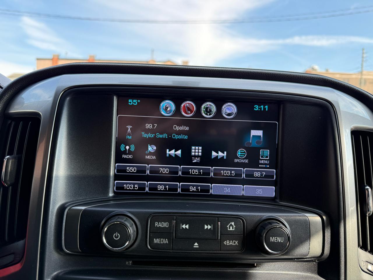 Chevrolet Silverado 1500 4WD Crew Cab 143.5" LTZ w/1LZ 2017