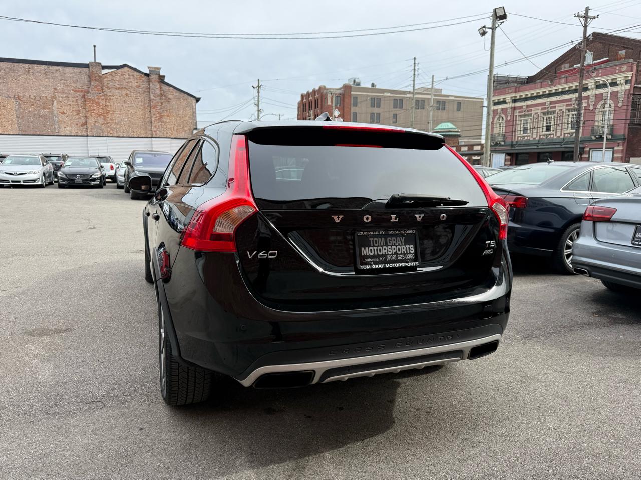 Volvo V60 Cross Country 4dr Wgn T5 Platinum AWD 2016