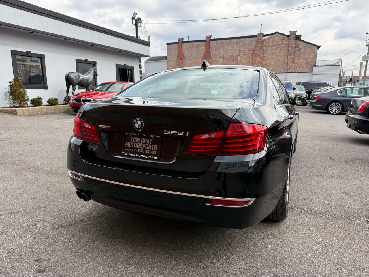 BMW 5 Series 4dr Sdn 528i xDrive AWD 2016