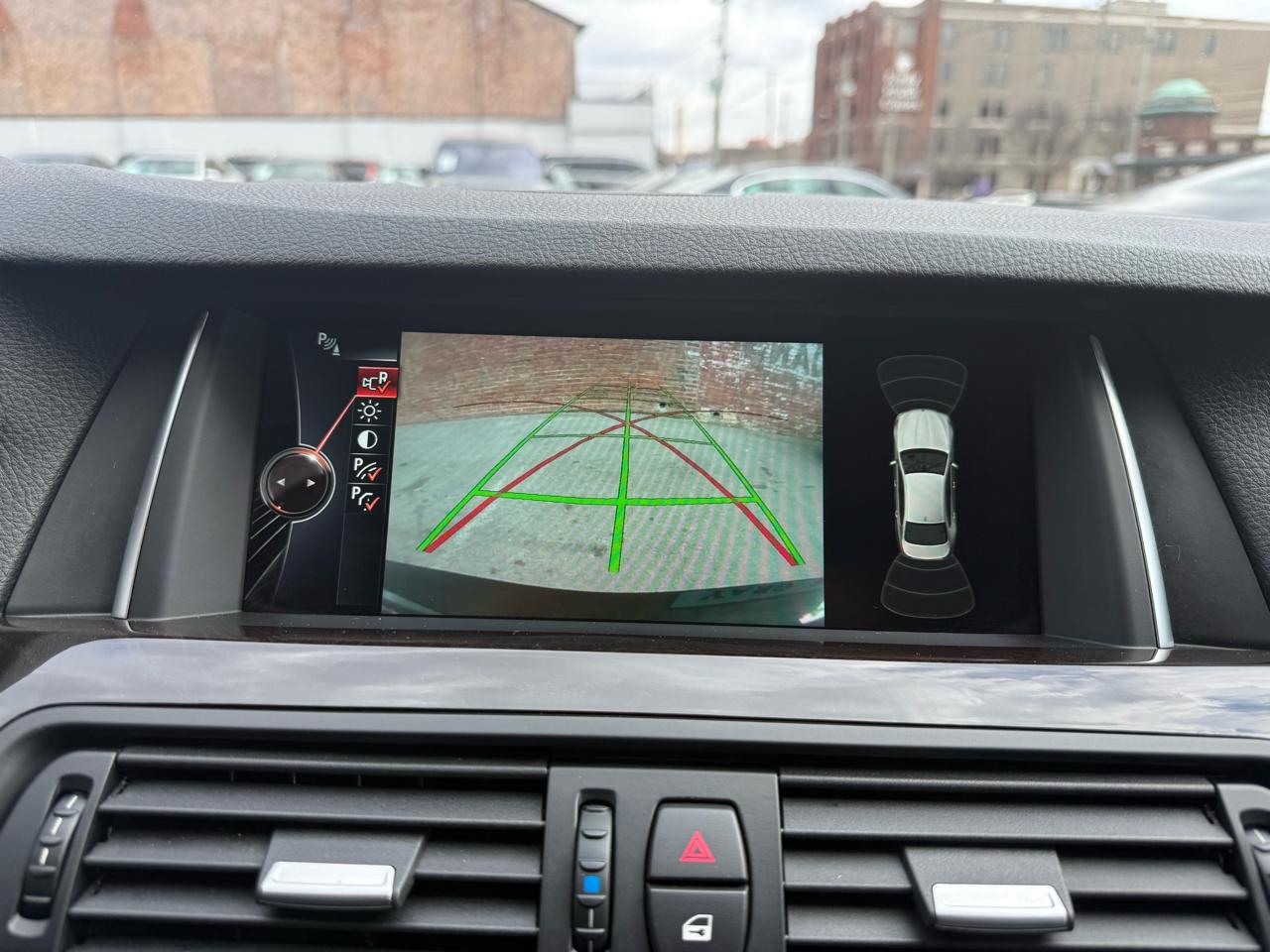 BMW 5 Series 4dr Sdn 528i xDrive AWD 2016