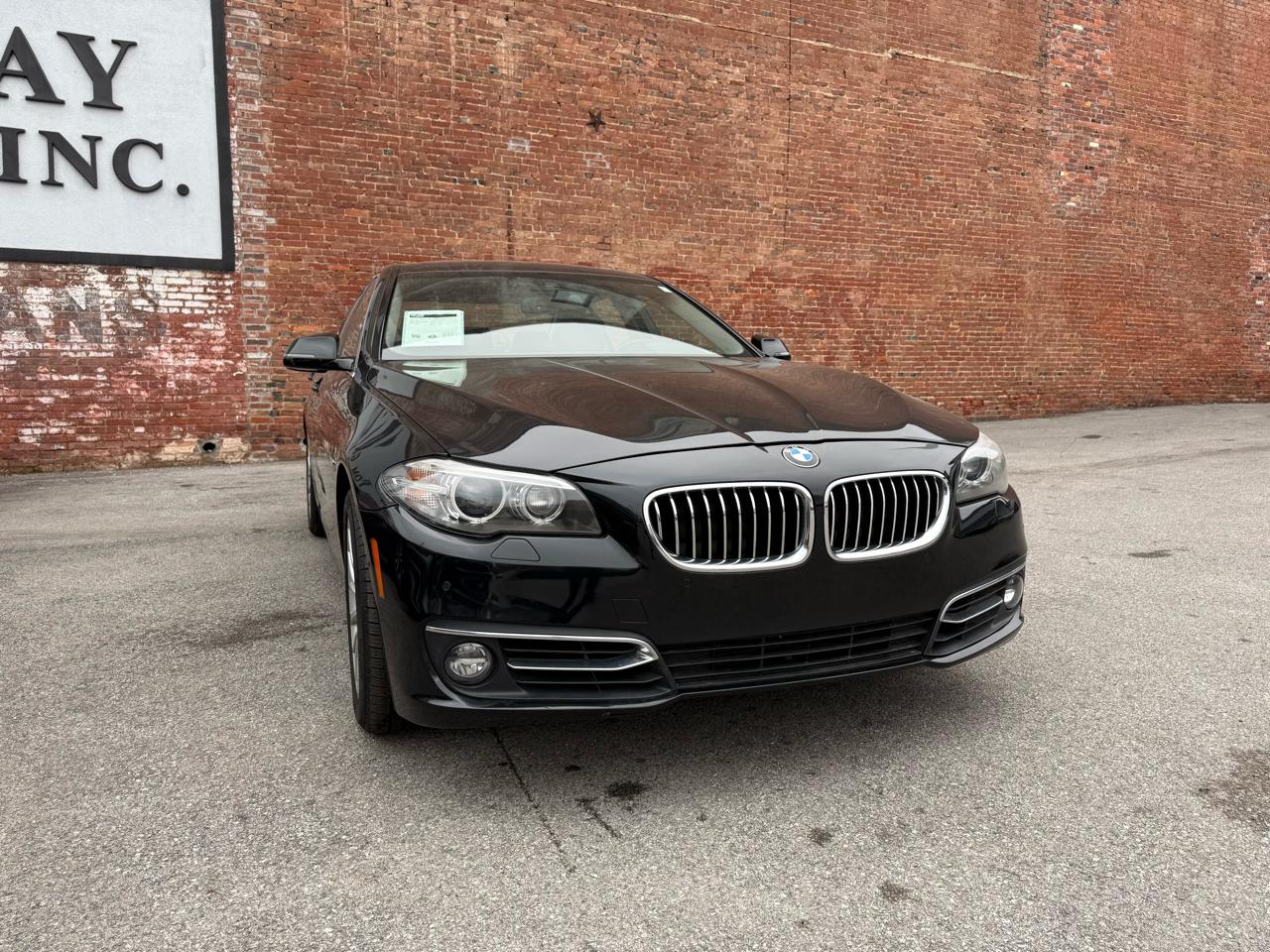 BMW 5 Series 4dr Sdn 528i xDrive AWD 2016