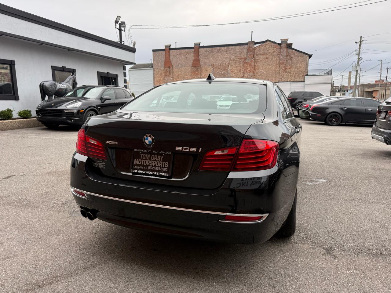 BMW 5 Series 4dr Sdn 528i xDrive AWD 2016