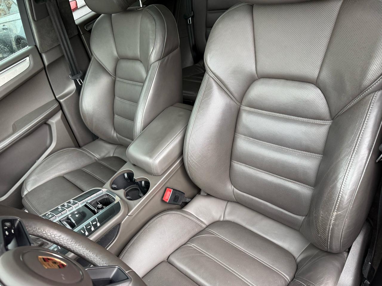 Porsche Macan Turbo AWD 2017