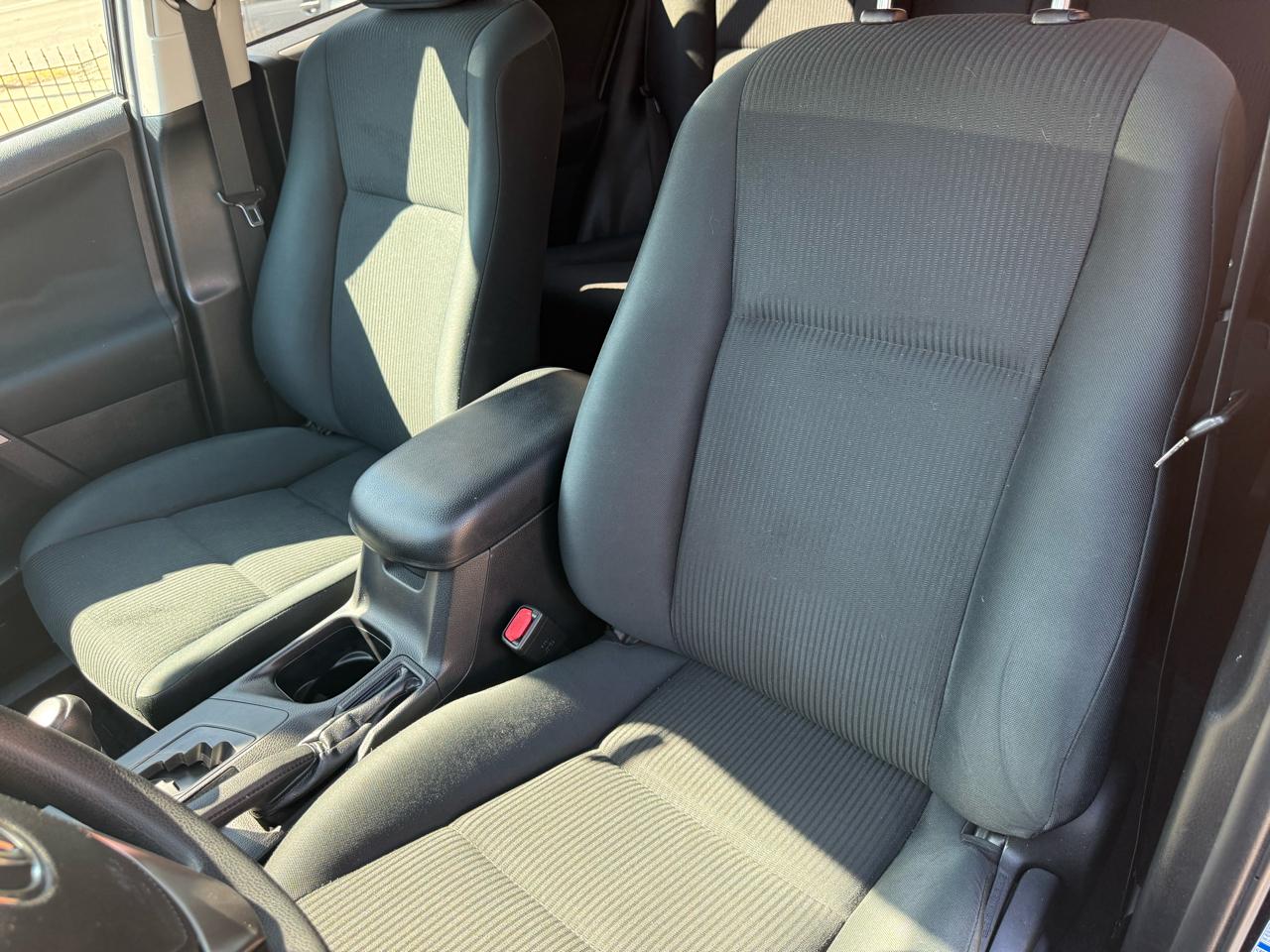 Toyota RAV4 AWD 4dr LE (Natl) 2016