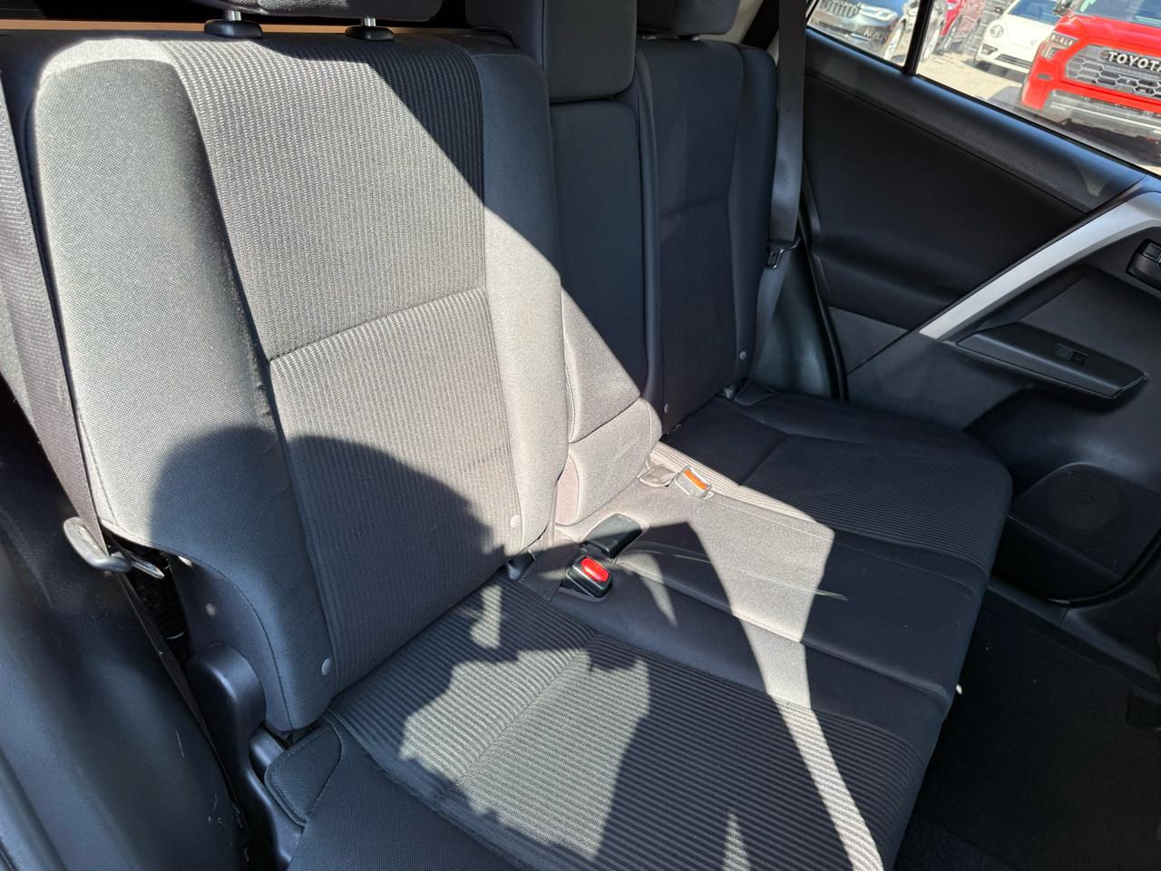 Toyota RAV4 AWD 4dr LE (Natl) 2016