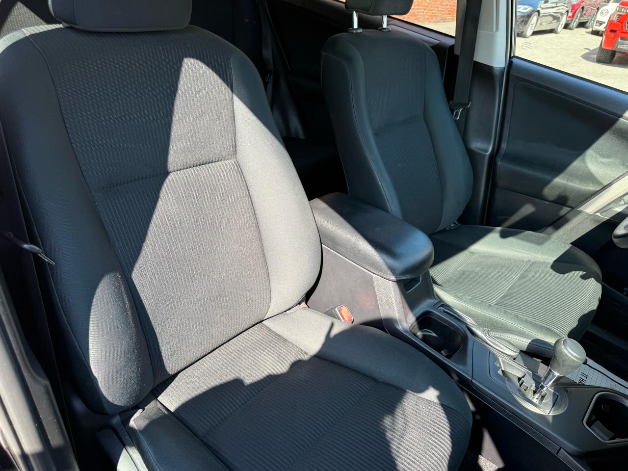 Toyota RAV4 AWD 4dr LE (Natl) 2016