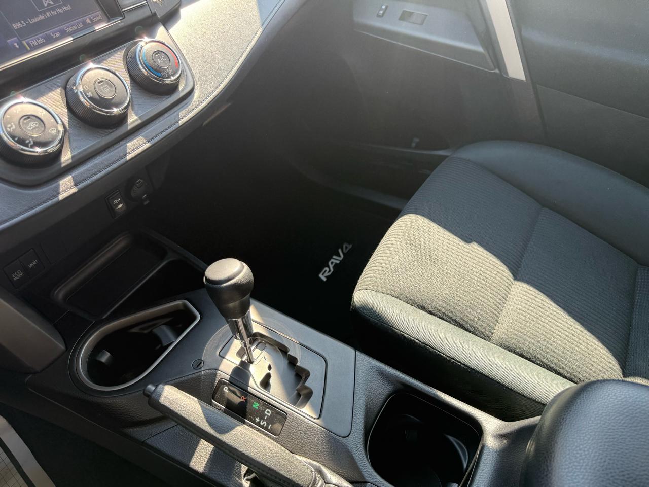 Toyota RAV4 AWD 4dr LE (Natl) 2016