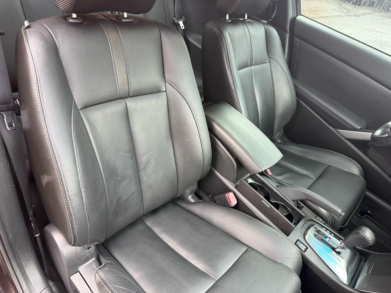 Nissan Altima 2dr Cpe V6 CVT 3.5 SR 2011