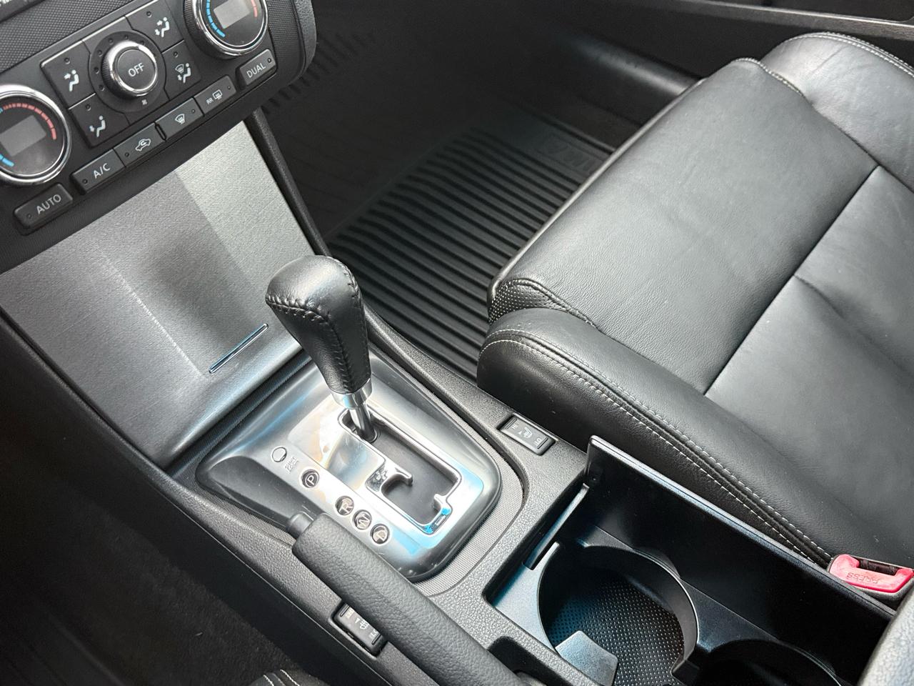 Nissan Altima 2dr Cpe V6 CVT 3.5 SR 2011