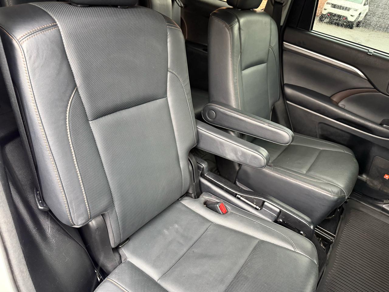 Toyota Highlander Limited V6 AWD (Natl) 2017