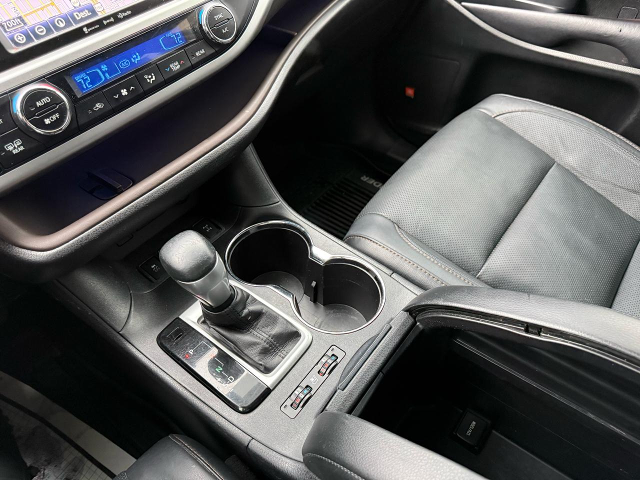 Toyota Highlander Limited V6 AWD (Natl) 2017