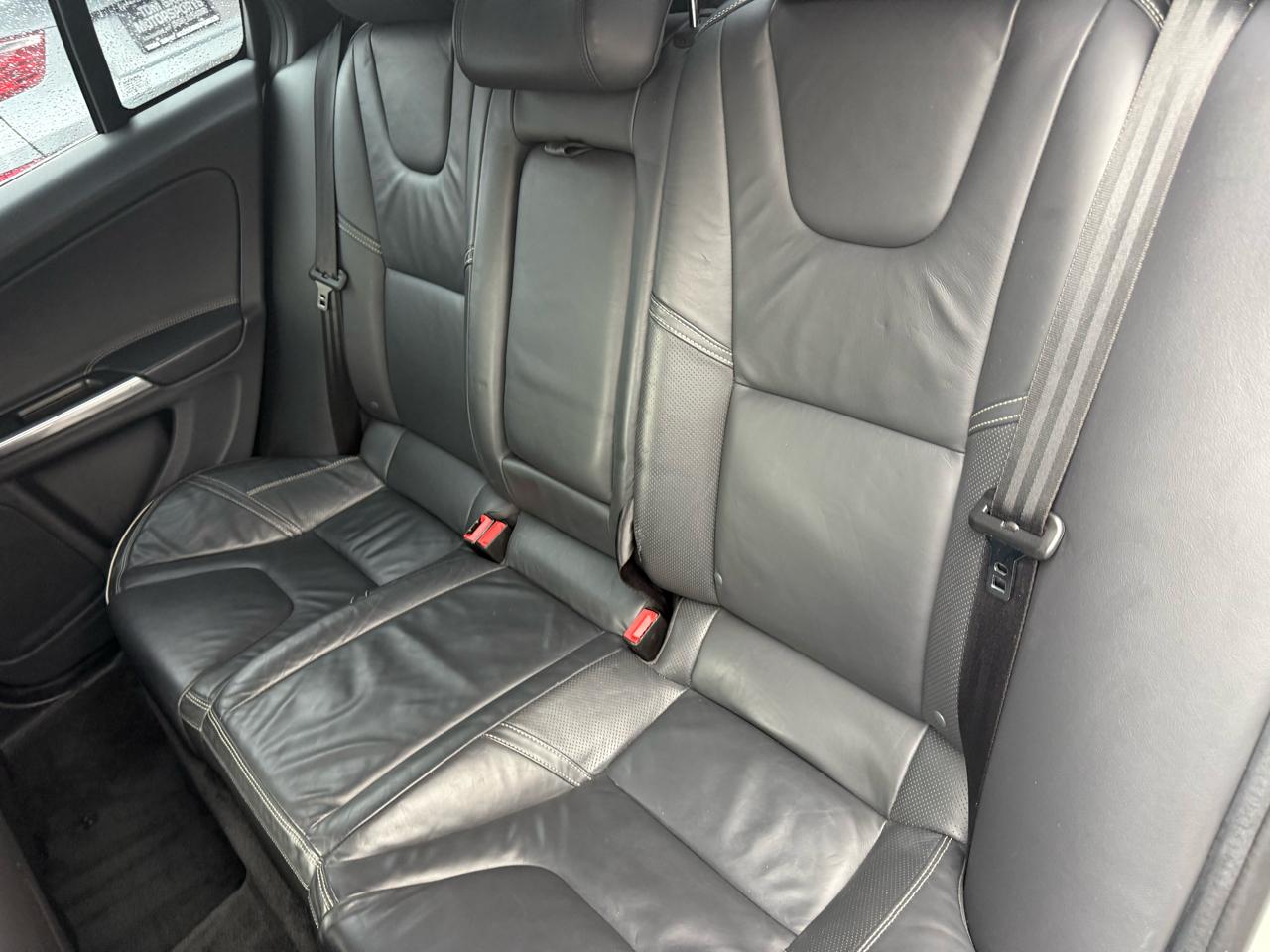 Volvo S60 4dr Sdn T6 R-Design Platinum AWD 2016