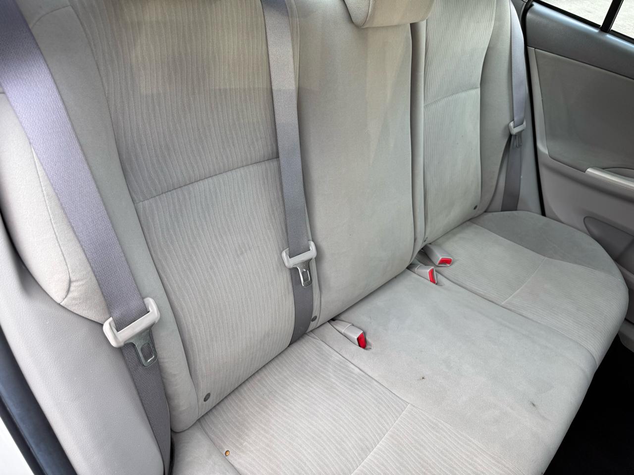 Toyota Corolla 4dr Sdn Auto (Natl) 2010