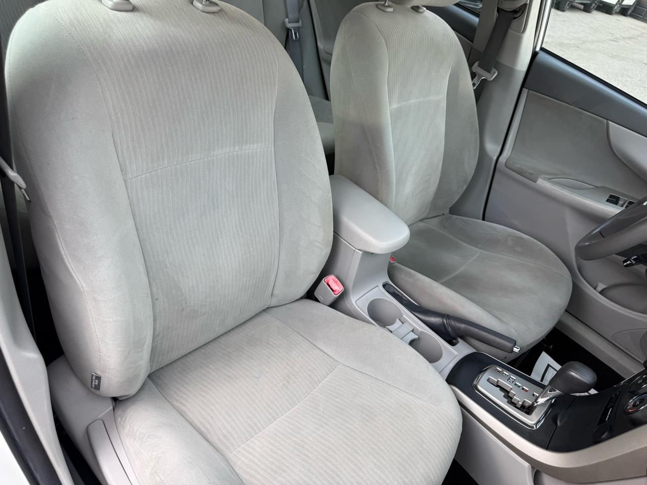 Toyota Corolla 4dr Sdn Auto (Natl) 2010