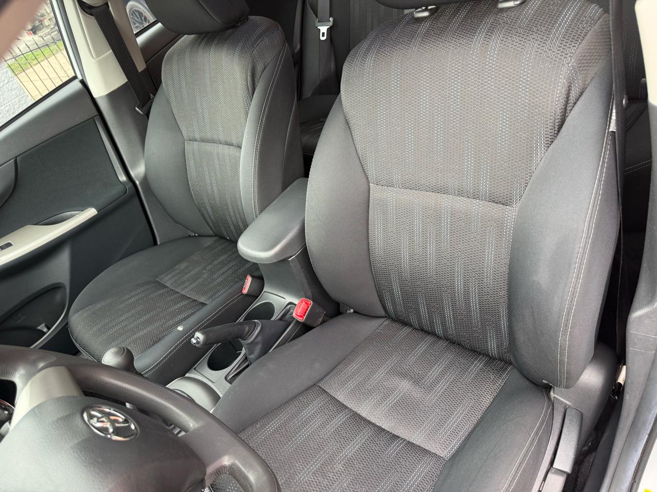 Toyota Corolla 4dr Sdn Man S (Natl) 2013