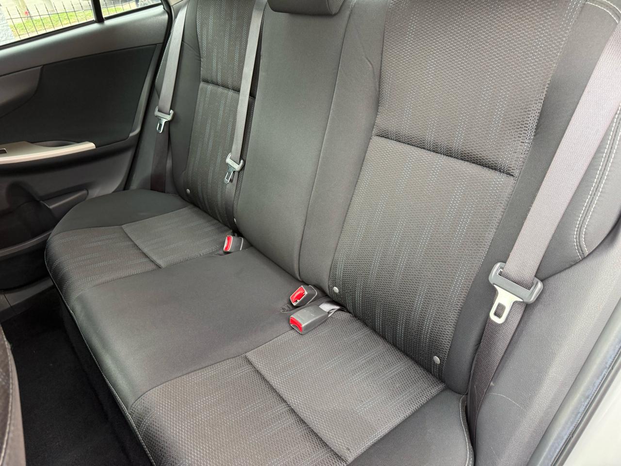 Toyota Corolla 4dr Sdn Man S (Natl) 2013