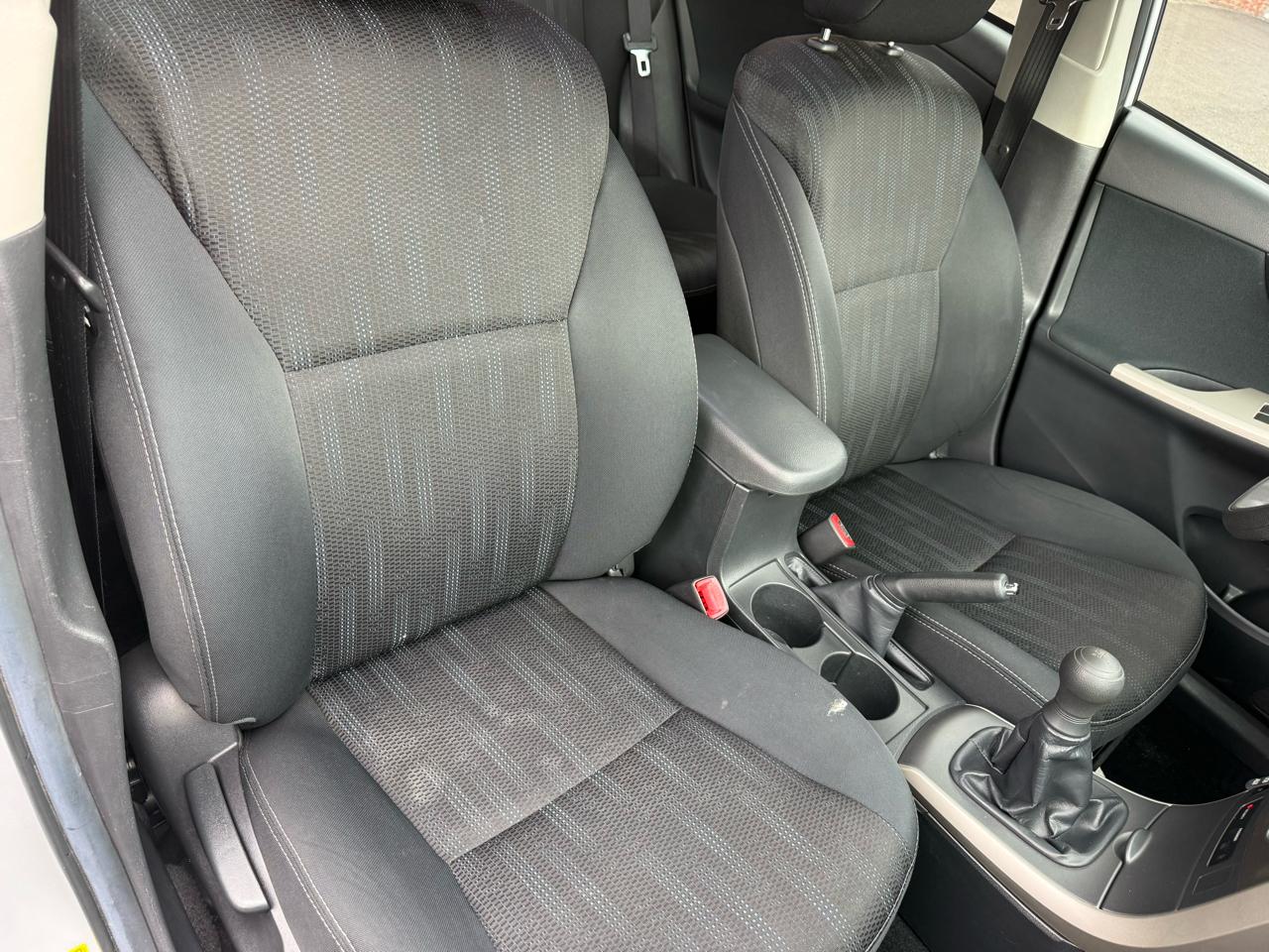 Toyota Corolla 4dr Sdn Man S (Natl) 2013